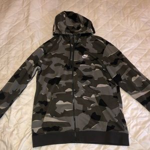 Nike Camo Hoodie - Medium